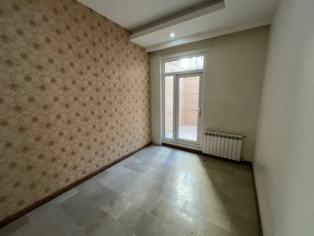 ۱۳۰ متر /۳ خواب /روبه آفتاب / هجرت/ تخلیه