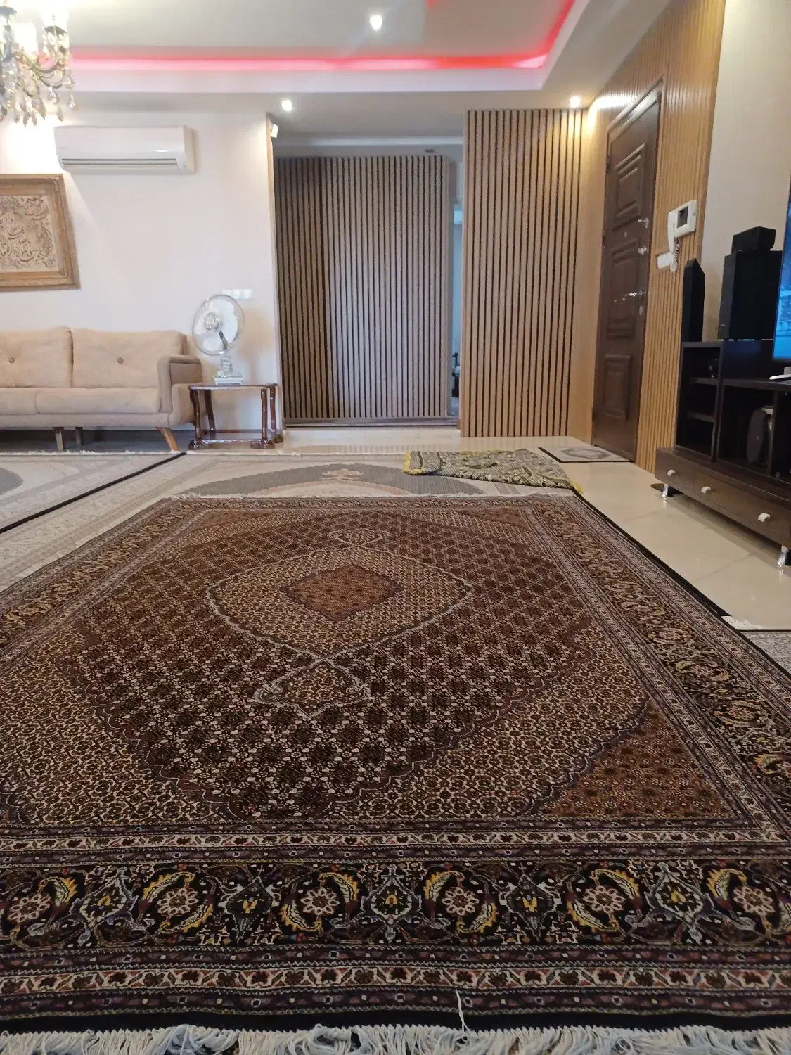 فرش دست باف ماهی|فرش|قزوین, |دیوار