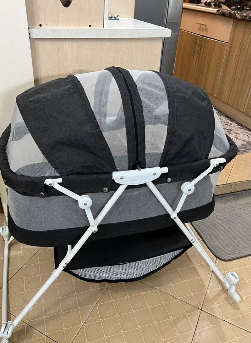 فروشی فوری|تخت و صندلی بچه|ری, فیروزآبادی|دیوار