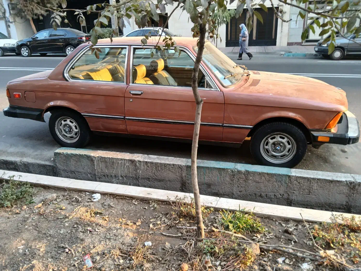 بی ام و  ۳۲۰ کلاسیک  ۱۹۷۷|خودرو کلاسیک|تهران, آشتیانی|دیوار