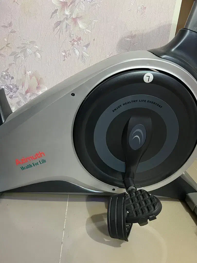 دو دستگاه تردمیل یک دستگاه دوچرخه ثابت|تجهیزات ورزشی|تبریز, |دیوار