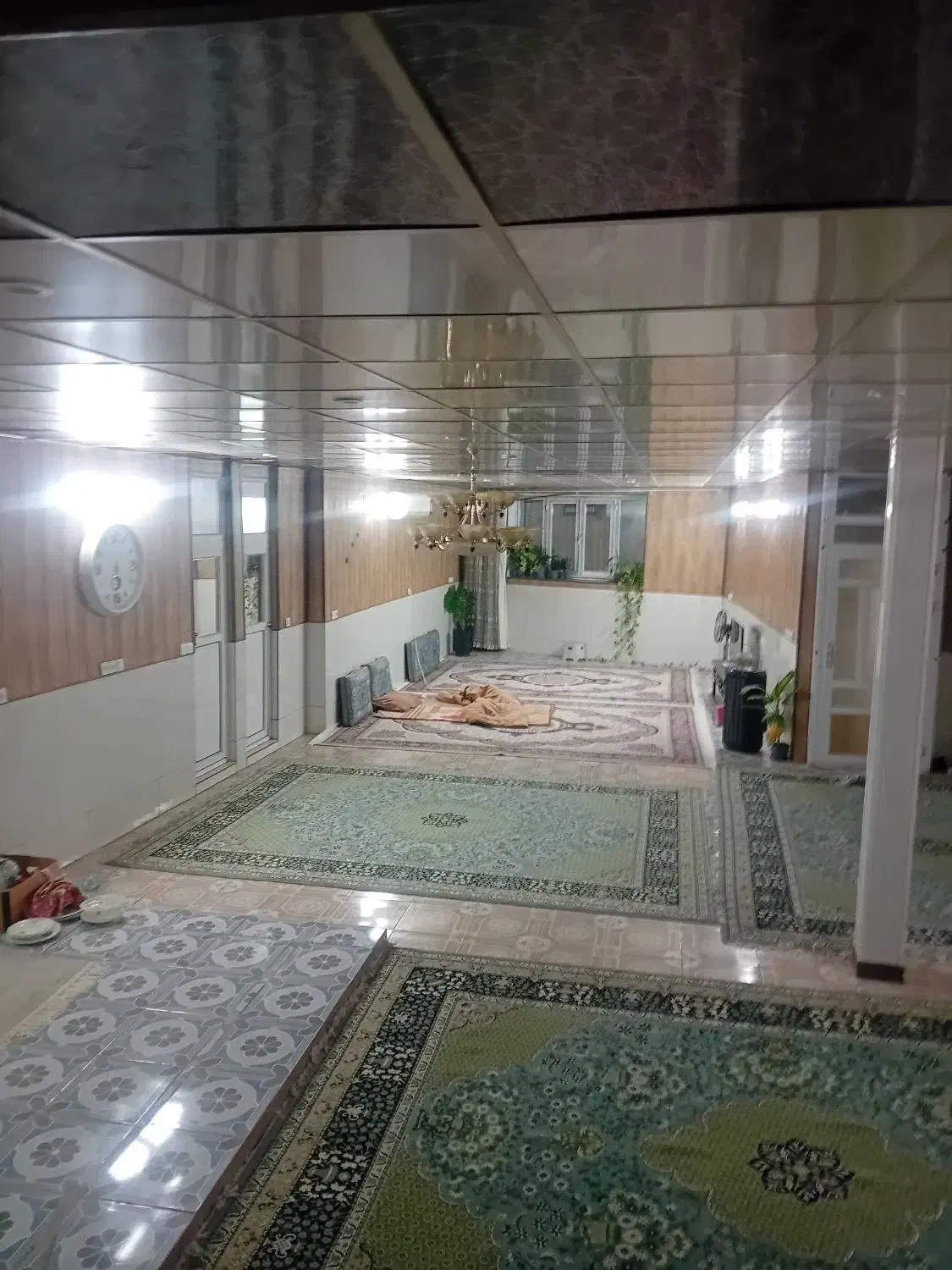 ۳۰۰ متر سالن ..مناسب قهوه خانه|اجارهٔ مغازه و غرفه|یزد, |دیوار