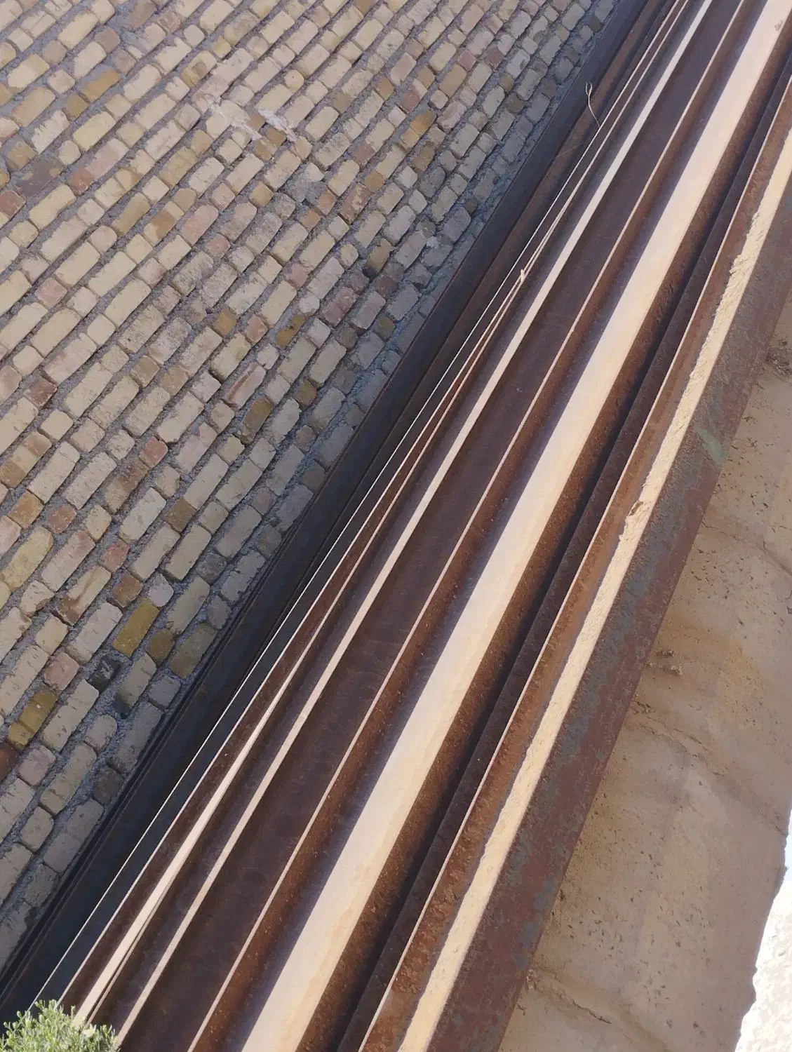 تیراهن|مصالح و تجهیزات ساختمان|قیدار, |دیوار