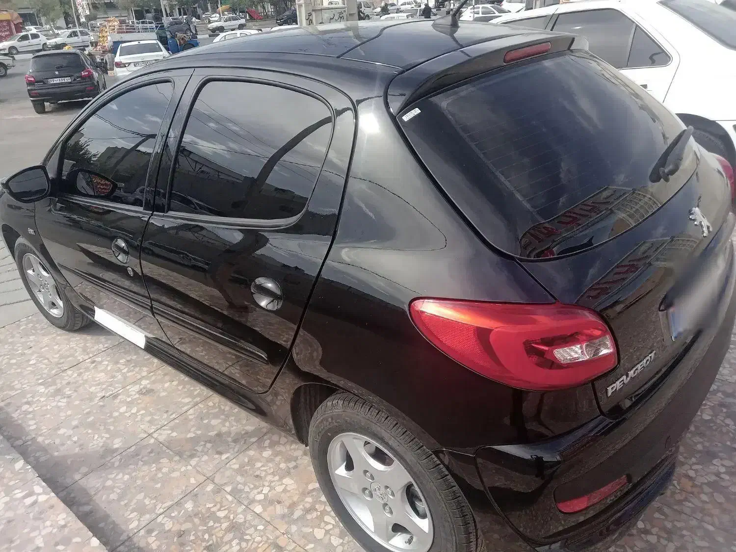 ۲۰۷ اتوماتیک مدل۱۴۰۳|خودرو سواری و وانت|شیراز, دباغ خانه|دیوار