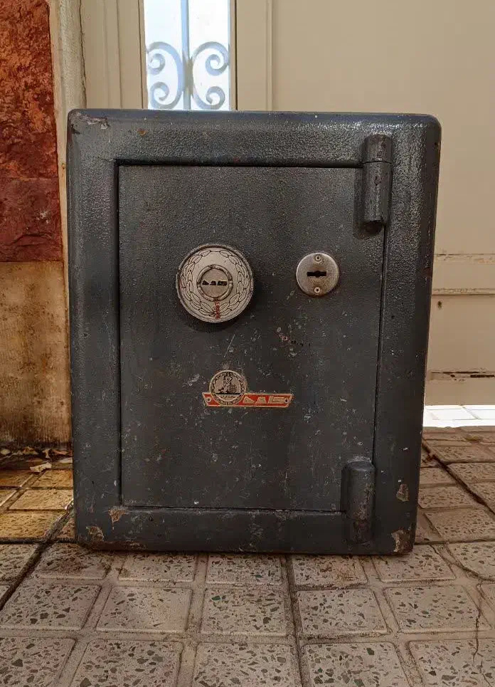 گاو صندوق کاوه اصل|ابزارآلات|زنجان, |دیوار