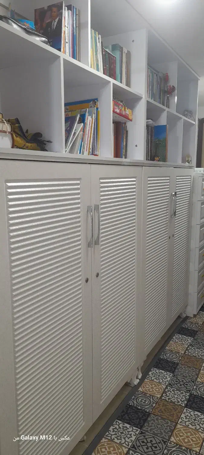 فروش کمد و کتابخانه|کتابخانه، شلف، قفسه‌های دیواری|قم, پردیسان|دیوار