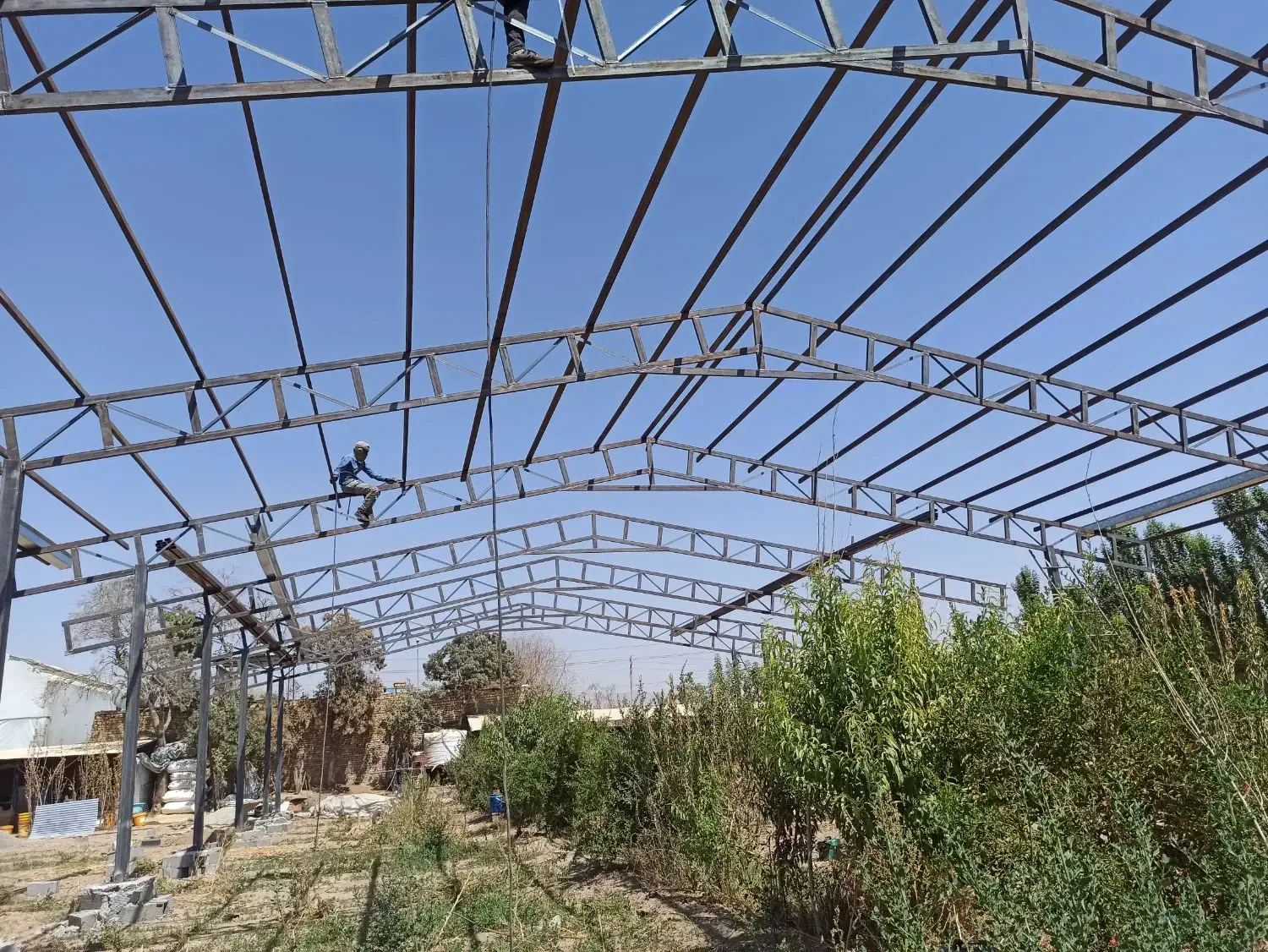 اجرای سقف شیروانی خرپا پوشش ایرانیت سوله|خدمات پیشه و مهارت|قرچک, مهدیه|دیوار