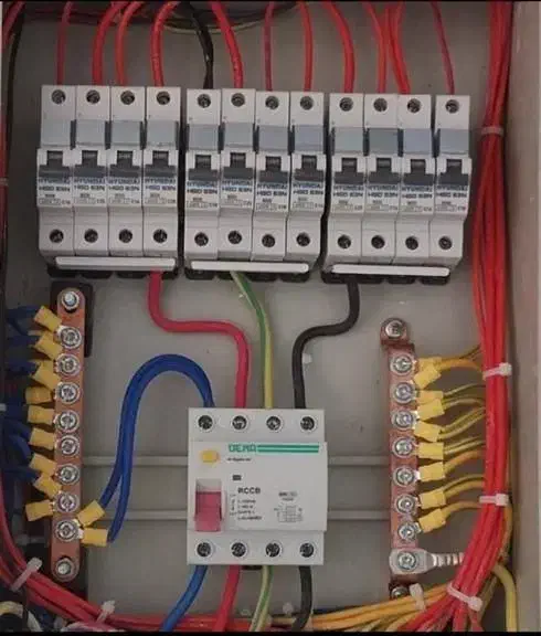 برقکاری و عیب‌یابی تخصصی برق ساختمان در  اهواز|خدمات پیشه و مهارت|اهواز, گلستان|دیوار