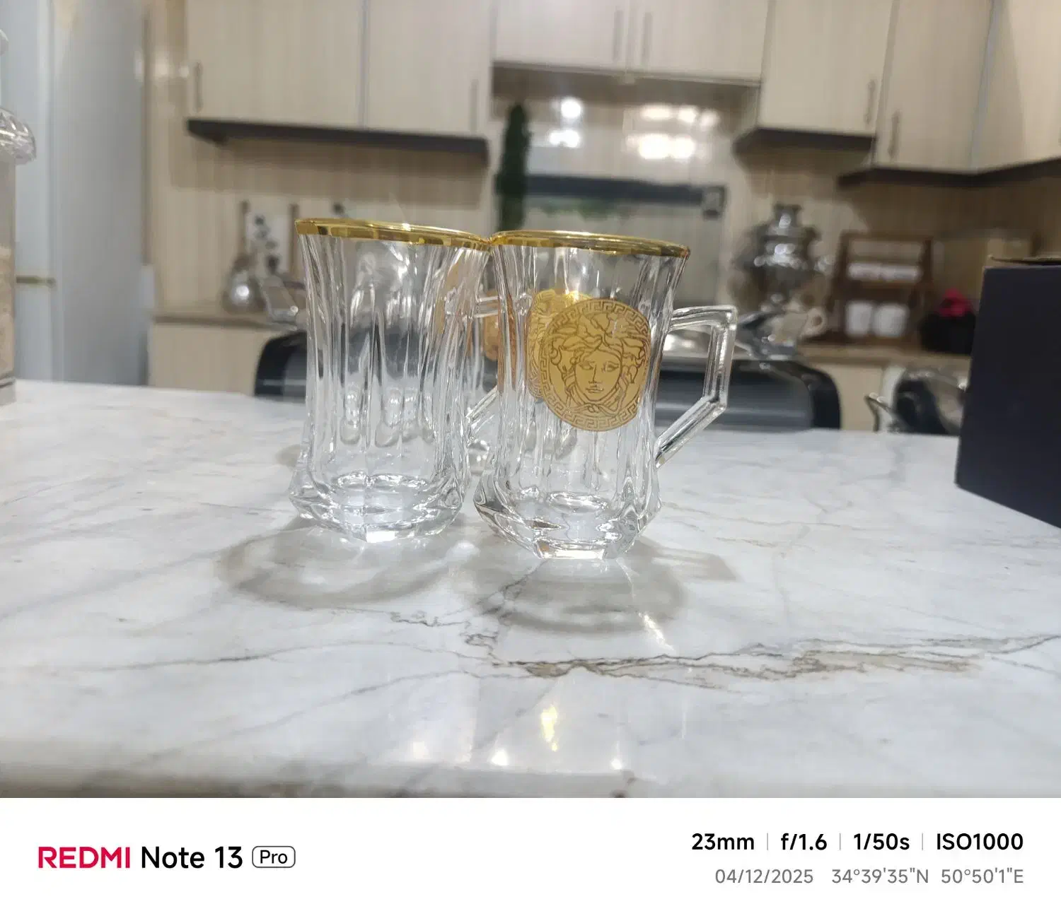 استکان لب طلاورساچه وساده نونو|ظروف سرو و پذیرایی|قم, قلعه کامکار|دیوار