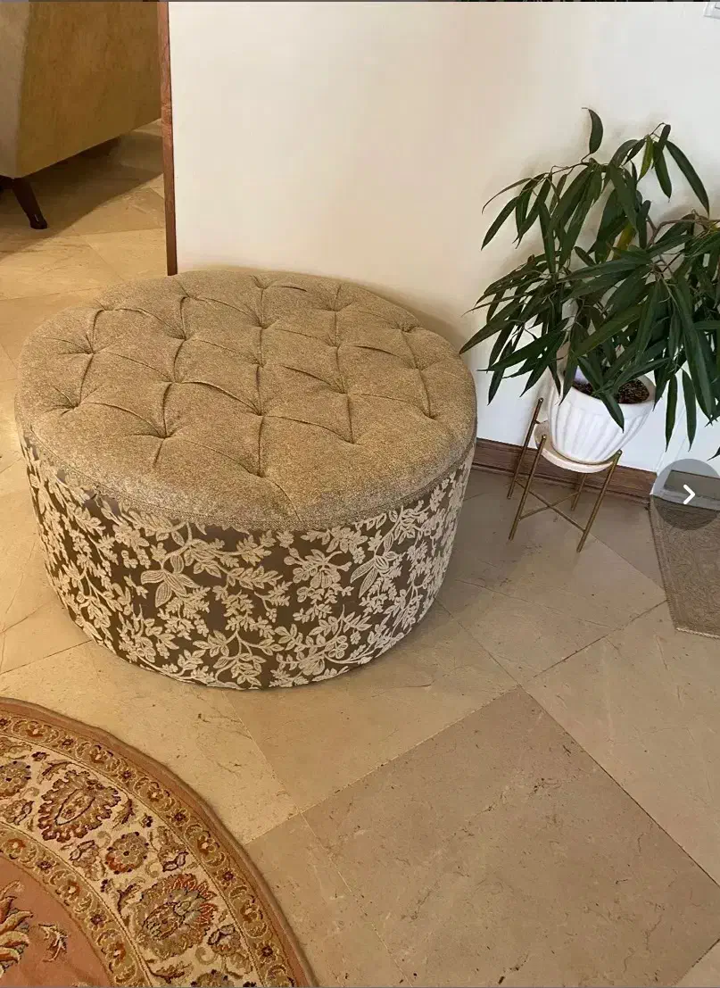پاف کاملا نو و با کیفیت|مبلمان خانگی و میز عسلی|تهران, حکمت|دیوار