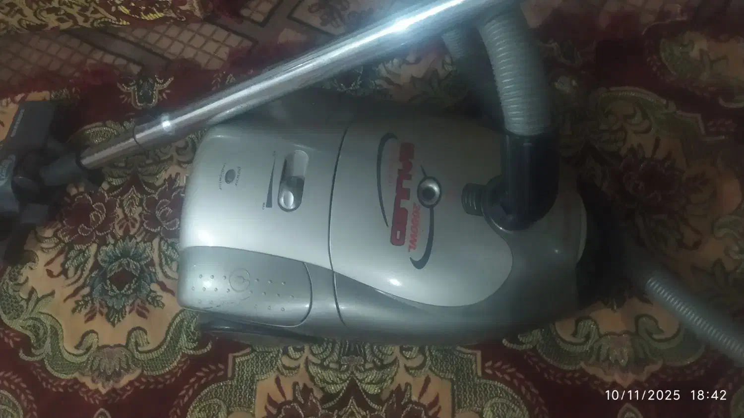 جاروبرقی سالم بدون عیب با مکش فوق العاده قوی|جاروبرقی، جارو شارژی، بخارشو|میاندوآب, |دیوار