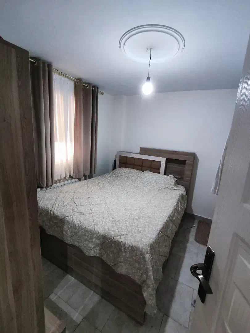 ۷۷ متر فول جی حاجیان