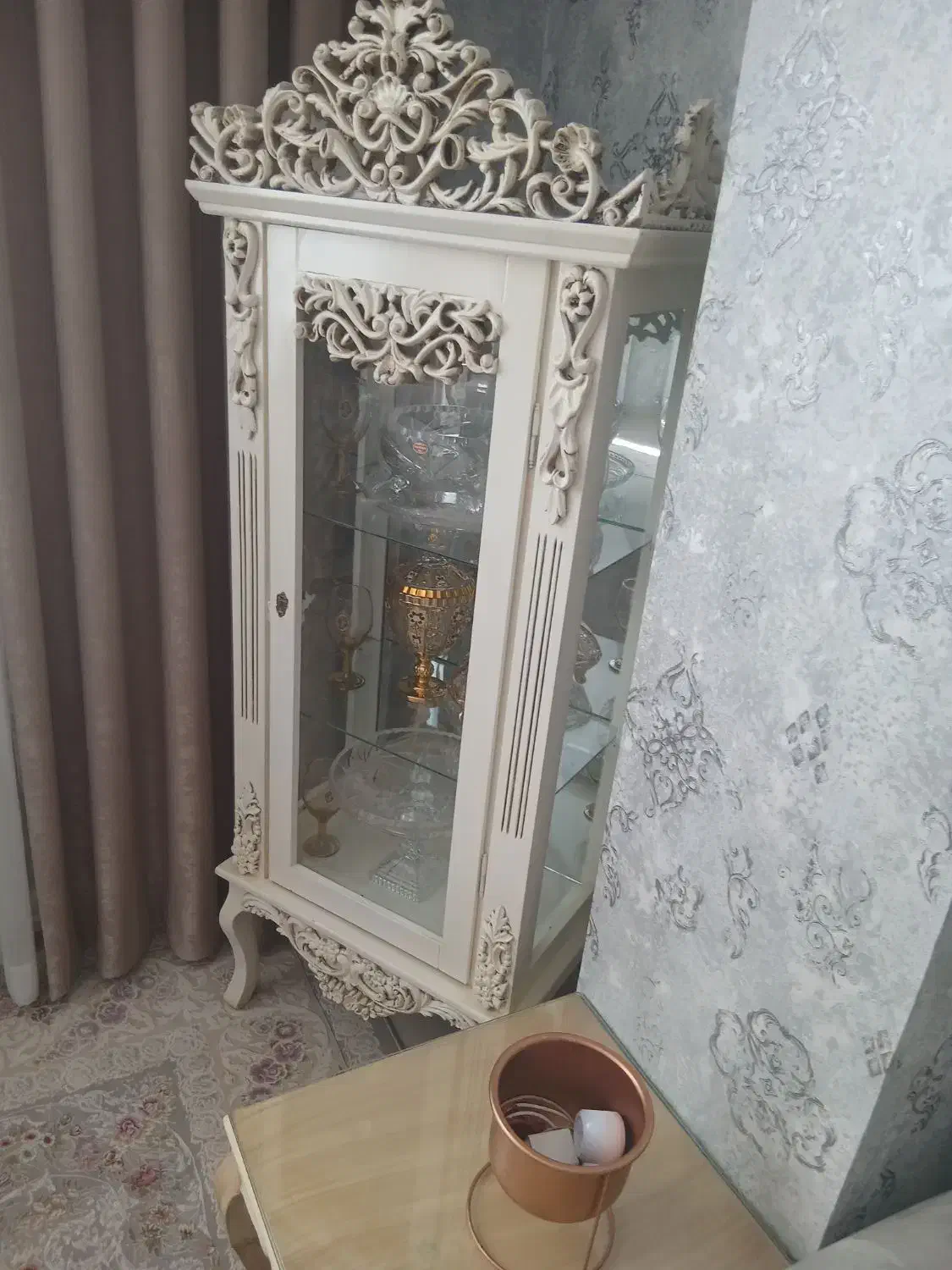 مینی بوفه سالم و بی خط و خش در حد نو خوش رنگ|بوفه، ویترین، کنسول|کرج, شهرک نهال و بذر|دیوار