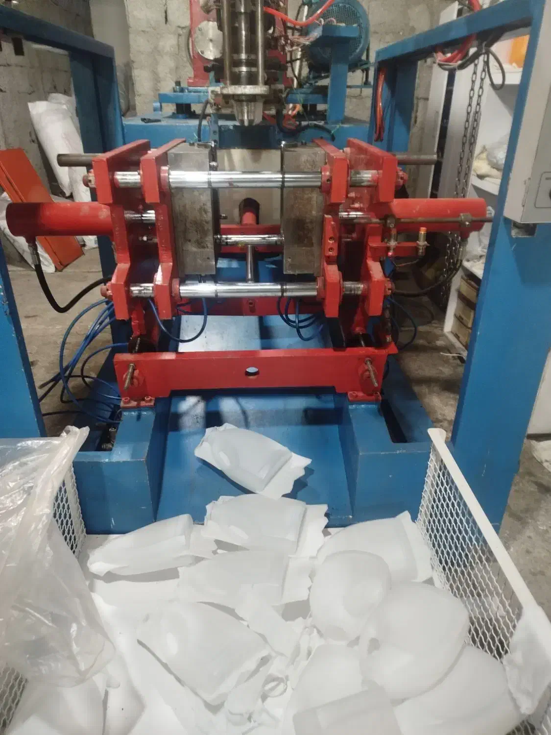 دستگاه تزریق پلاستیک بادی|ماشینآلات صنعتی|کرج, شهرک طالقانی|دیوار