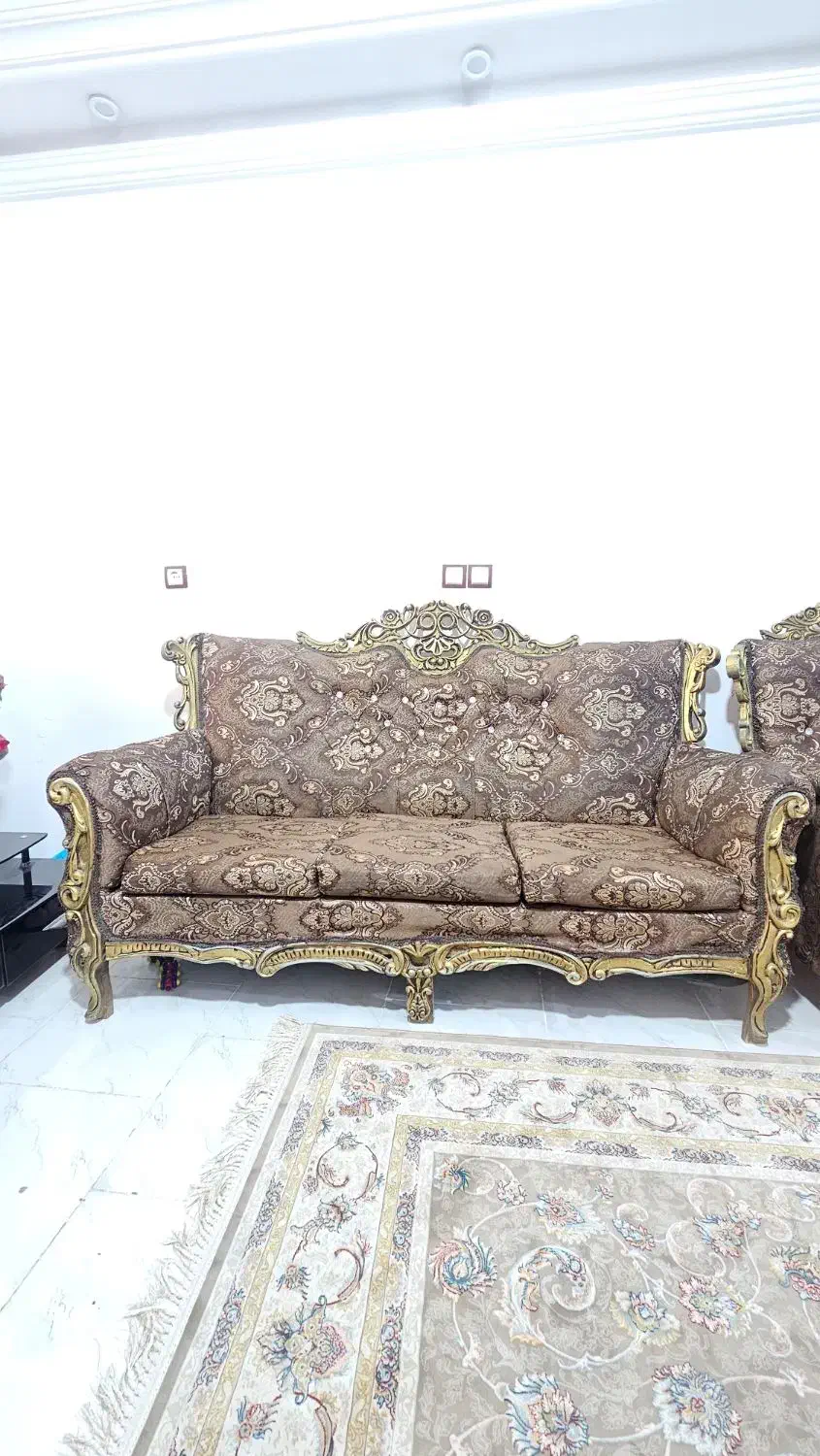 مبل ۷نفره سالم تمیز بدون پارگی و شکستگی|مبلمان خانگی و میز عسلی|چابهار, |دیوار