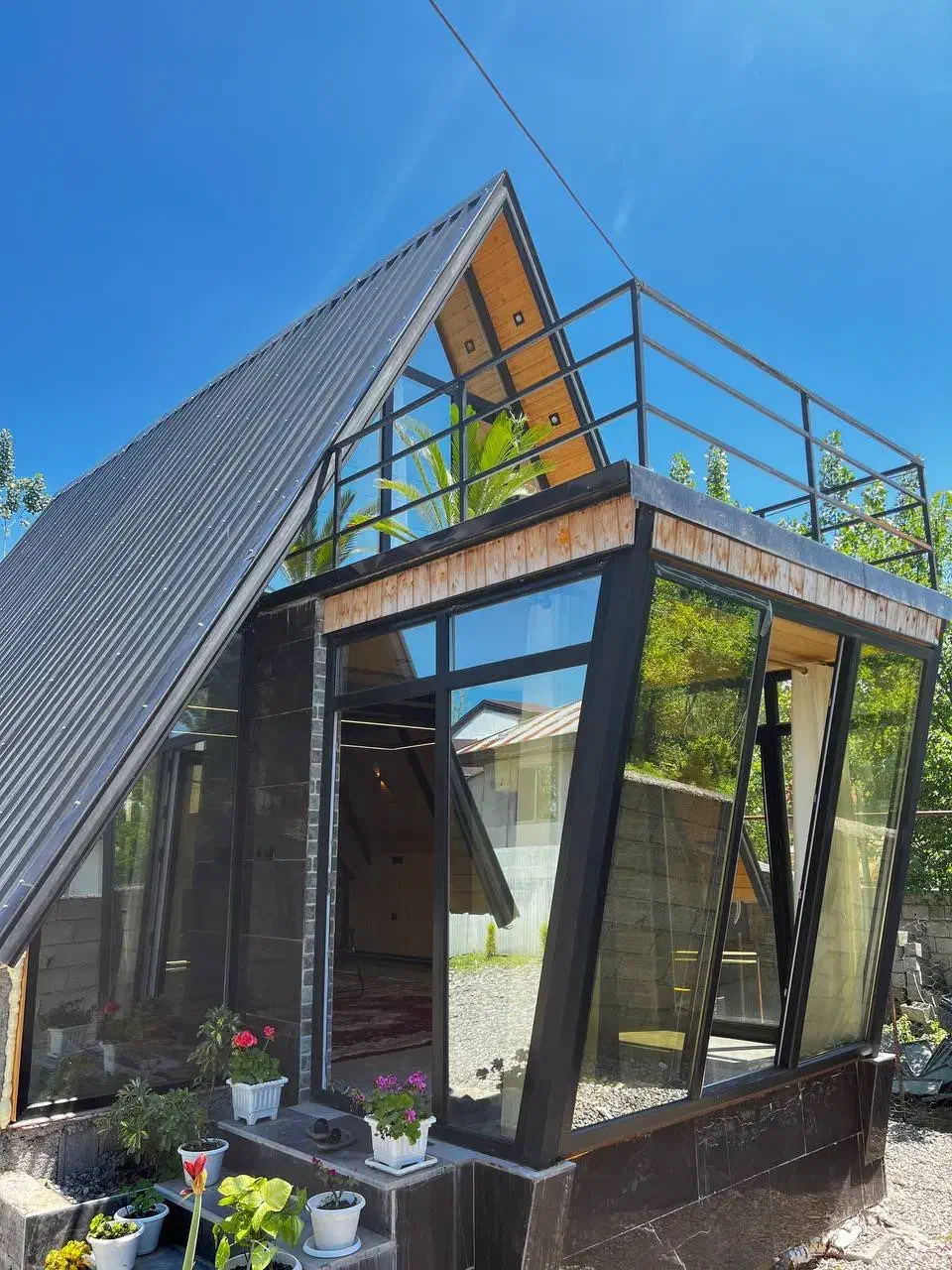 کلبه ی دوخواب عاشقی|اجارهٔ کوتاهمدت ویلا و باغ|شاندرمن, |دیوار