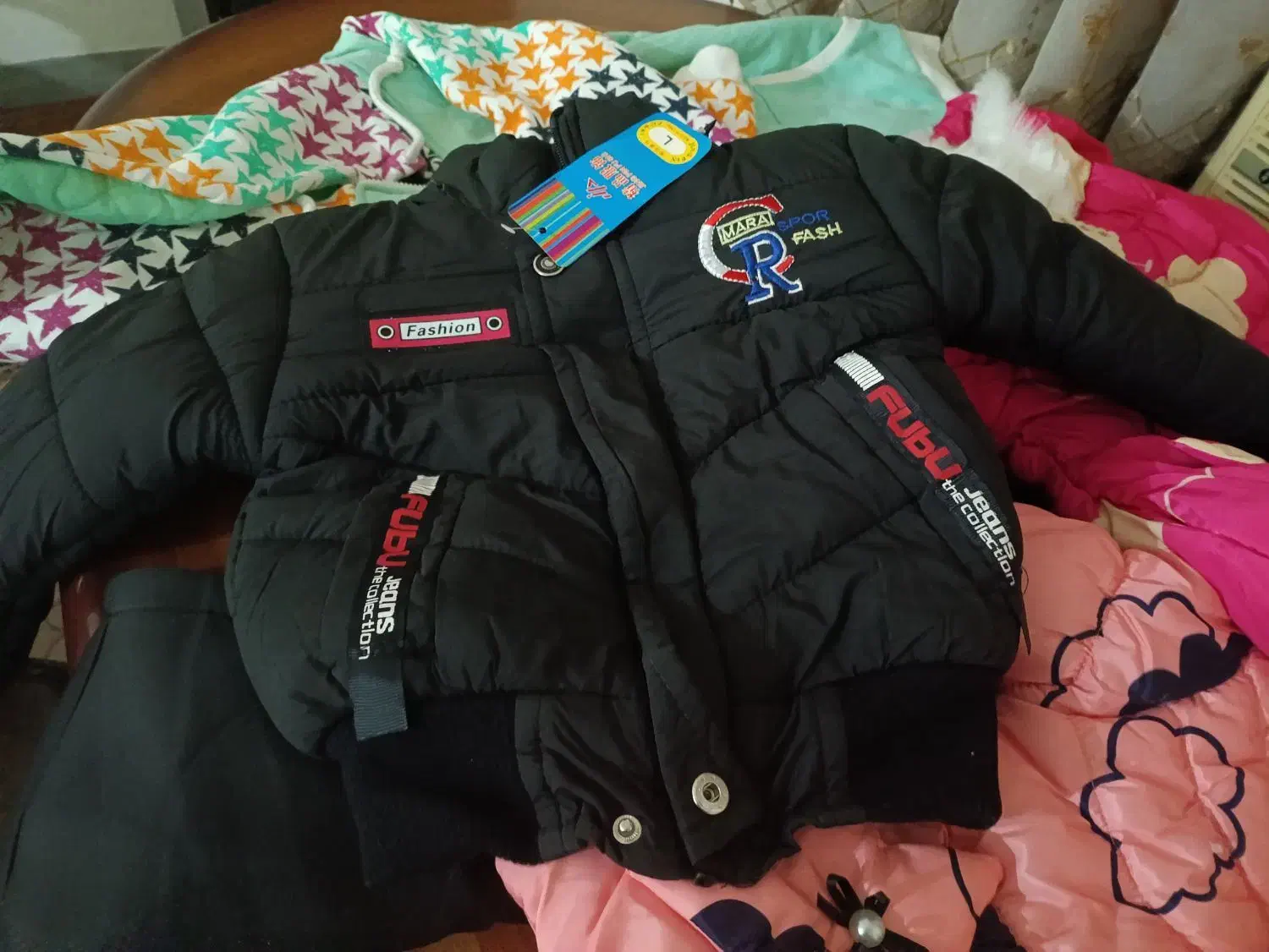 فروش سیسمونی نوزاد  به صورت یکجا با فاکتور ۱۴۰۳|کفش و لباس بچه|گلزار, |دیوار