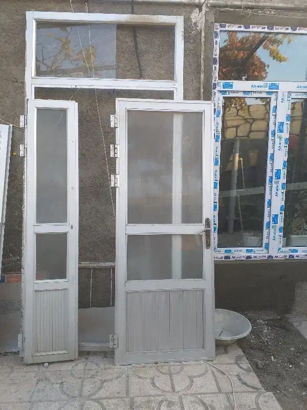 در پنجره المنیومی|مصالح و تجهیزات ساختمان|اسکو, |دیوار