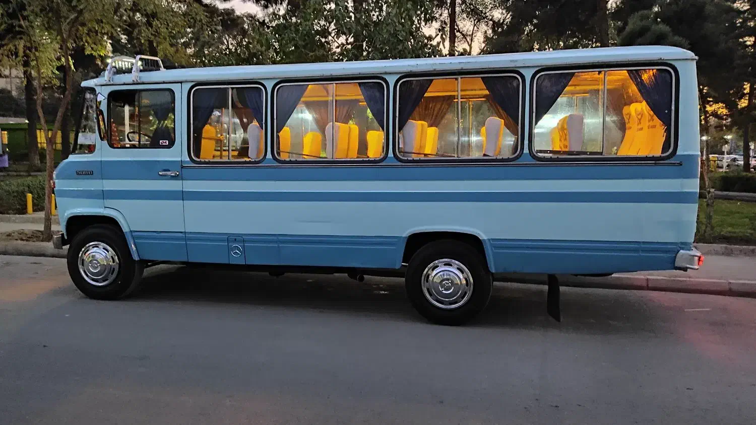 مینی بوس دربستی وسرویس شرکت|خدمات حمل و نقل|مشهد, طبرسی شمالی|دیوار