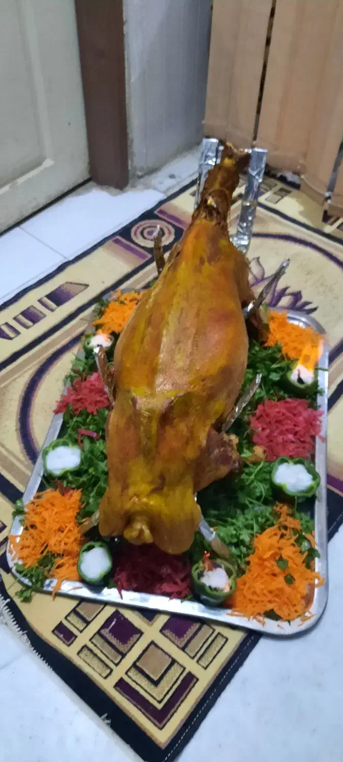 نیازمند آشپز ،کمک آشپز ،ظرفشور|استخدام خدمات فروشگاه و رستوران|لردگان, |دیوار