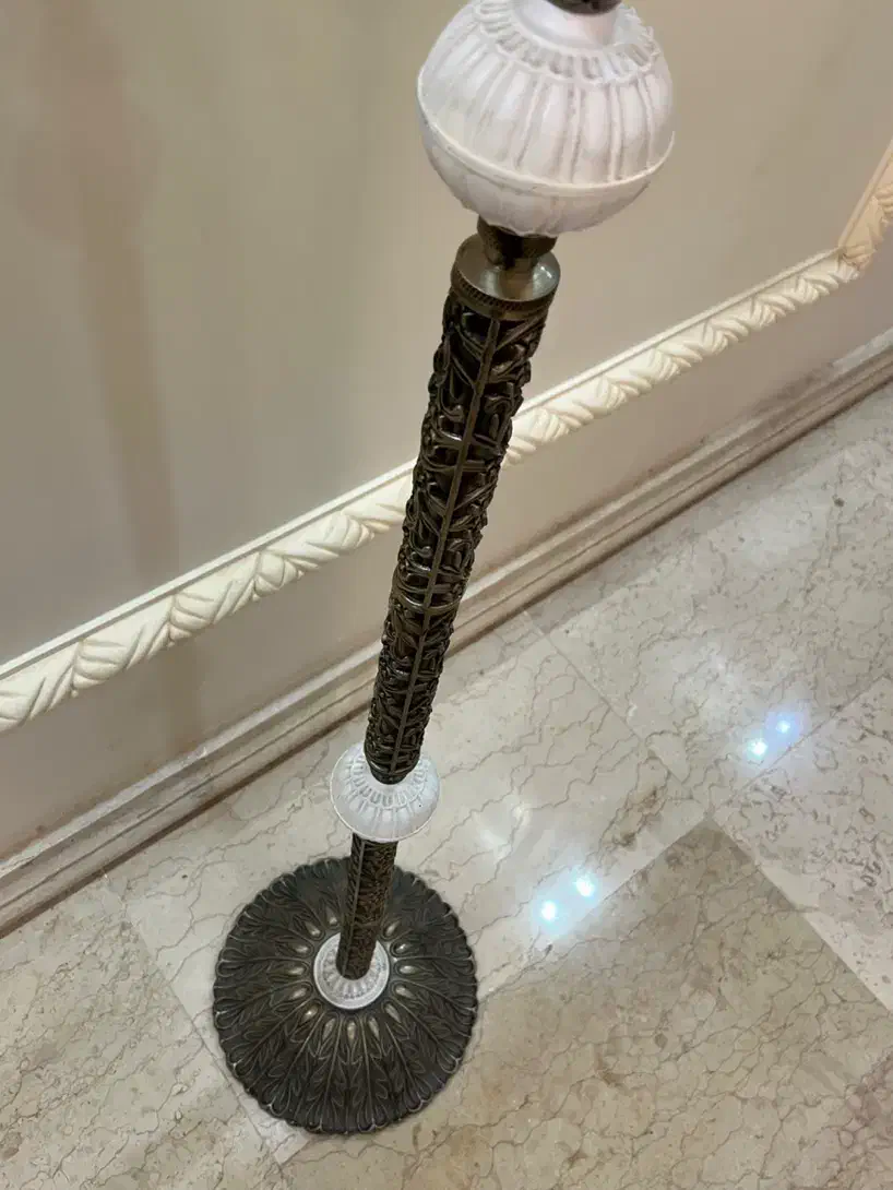 چوب لباسی قدیمی آنتیک|بندرخت و رخت‌آویز|قم, باجک یک|دیوار