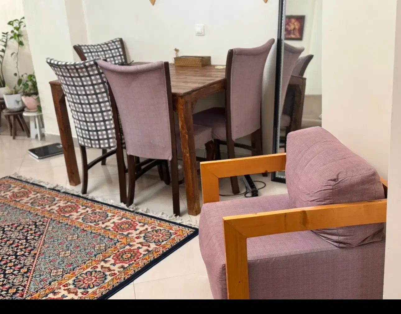 مبل هشت نفره و میز نهار خوری|مبلمان خانگی و میز عسلی|تهران, زرکش|دیوار