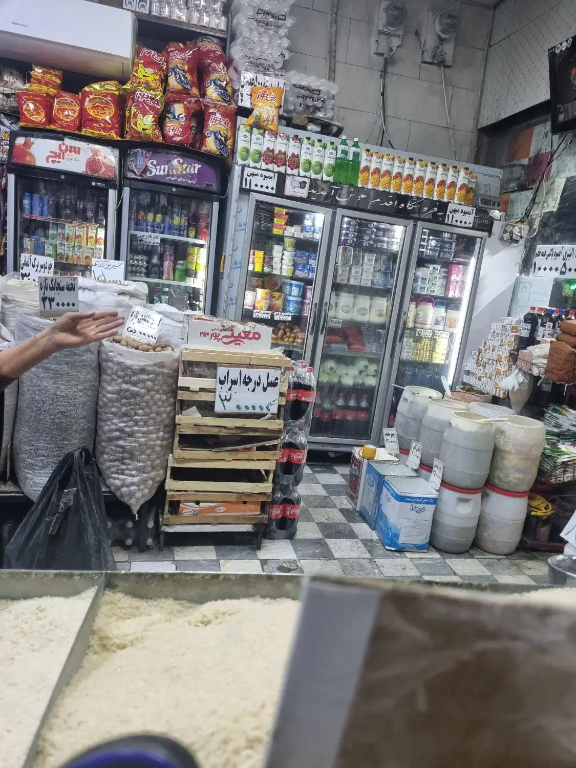 کارگر ساده برای سوپر مارکت|استخدام خدمات فروشگاه و رستوران|اسلامشهر, شهرک مهدیه|دیوار