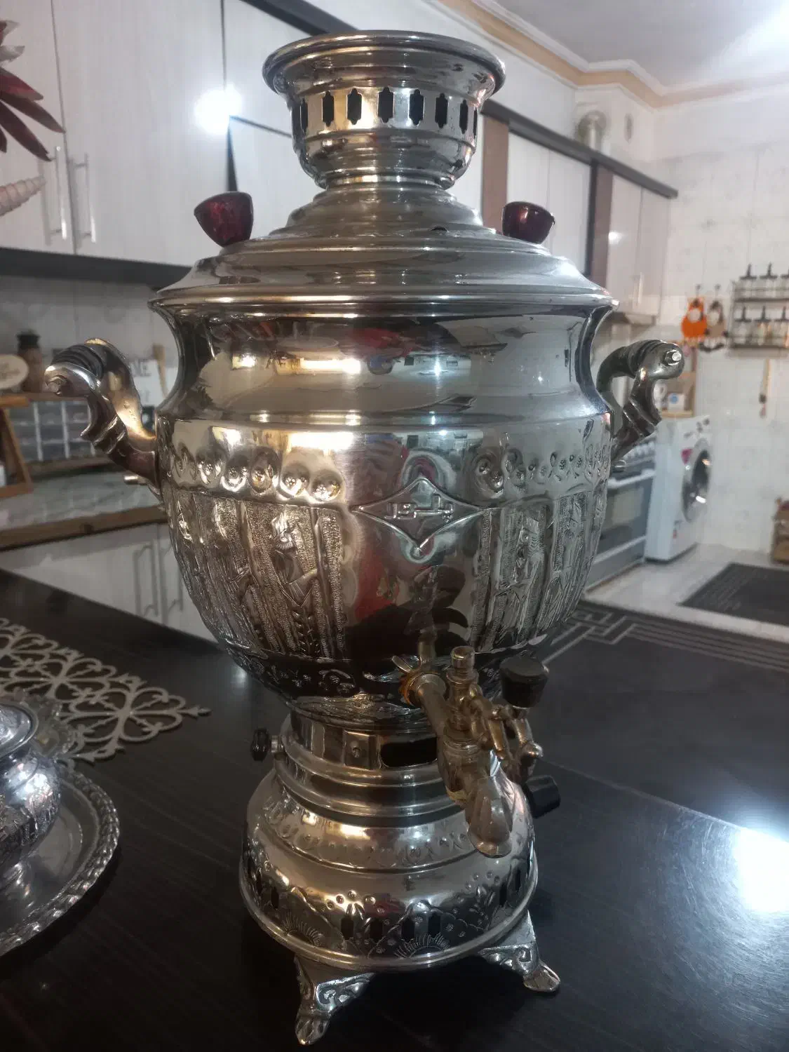 سماور گازی ،قوری طرح سرباز هخامنشی|قوری، کتری، قهوهساز دستی|رضویه, |دیوار