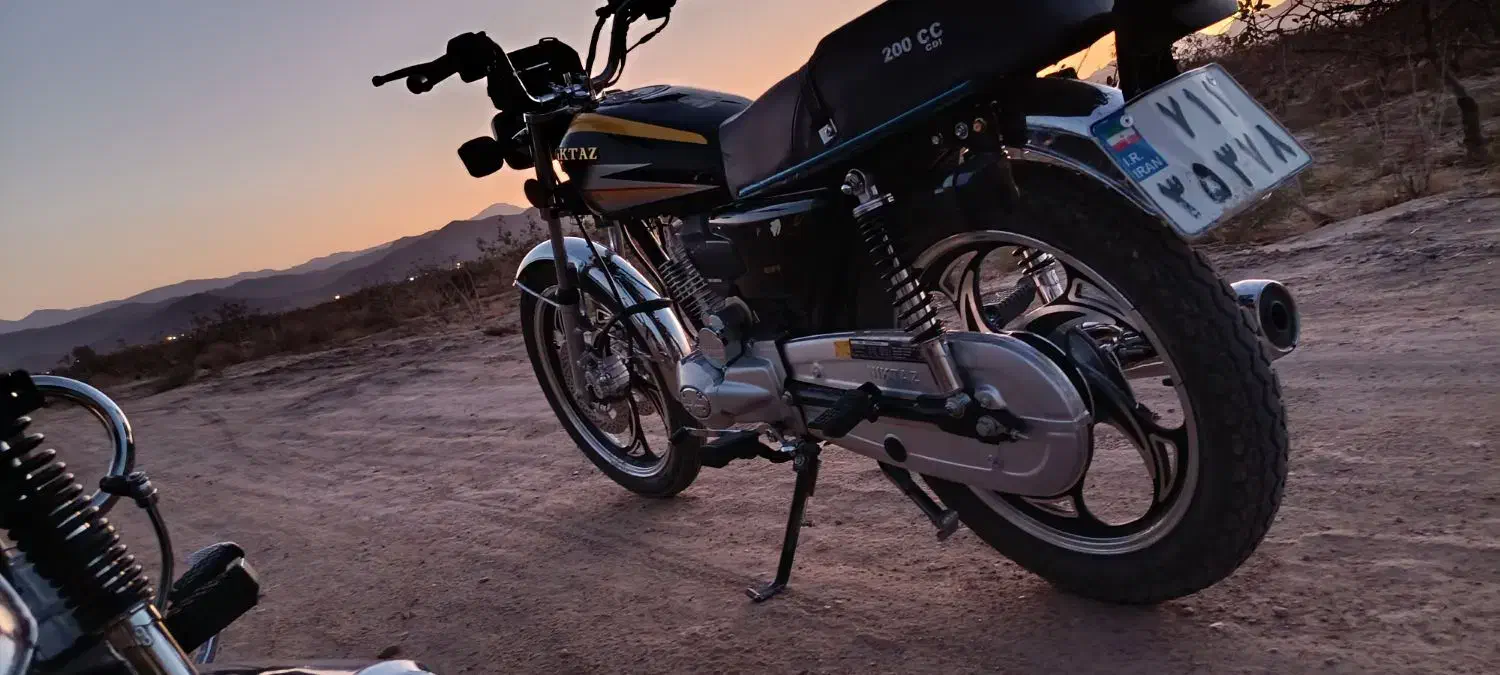 نیکتاز|موتورسیکلت|نی‌ریز, |دیوار