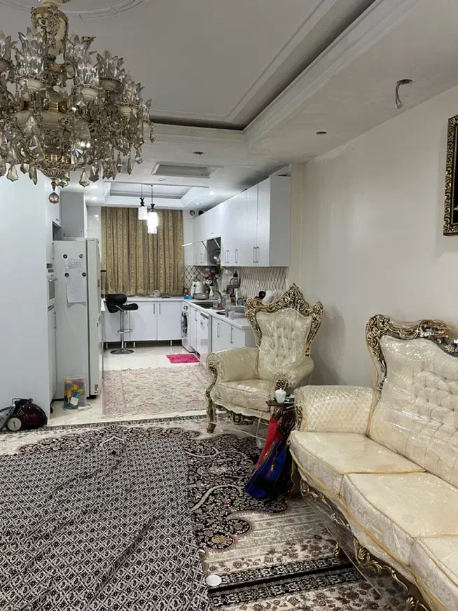 واحد جنوبی فول امکانات پارکینگ اصلی