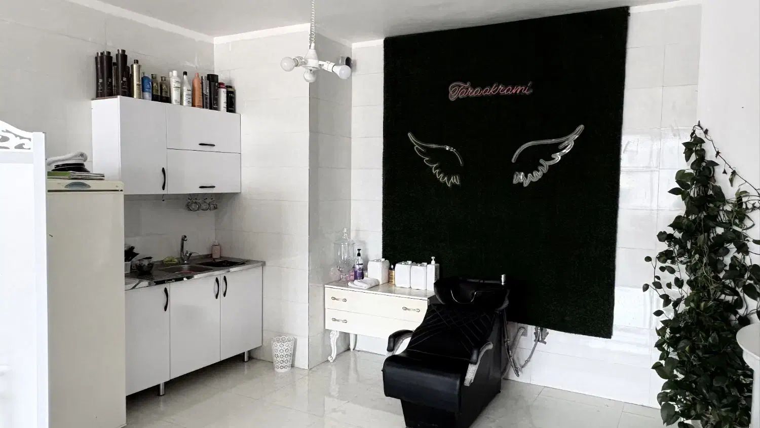 رهن اجاره واحدد اداری(واگذاری سالن زیبایی)|اجارهٔ دفتر کار، اتاق اداری، مطب|فولادشهر, A4|دیوار