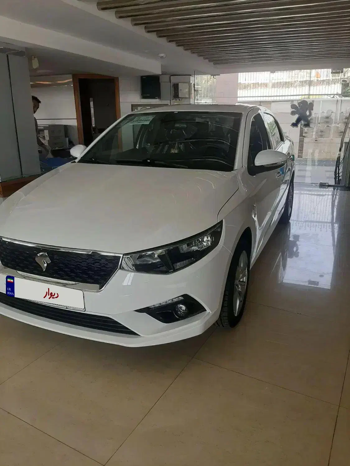 تارا اتوماتیک، مدل ۱۴۰۴|خودرو سواری و وانت|شیراز, شهرک آرین|دیوار