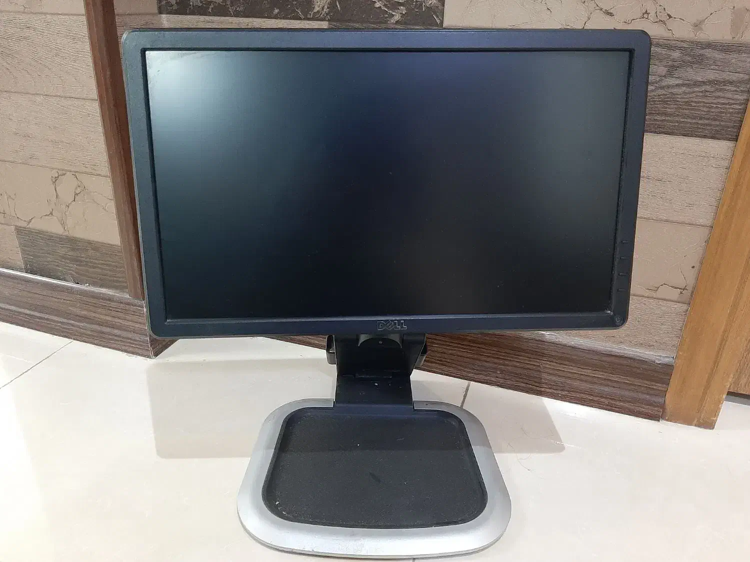 مانیتور دل ۱۹ اینچ|قطعات و لوازم جانبی رایانه|اصفهان, خلیل آباد|دیوار