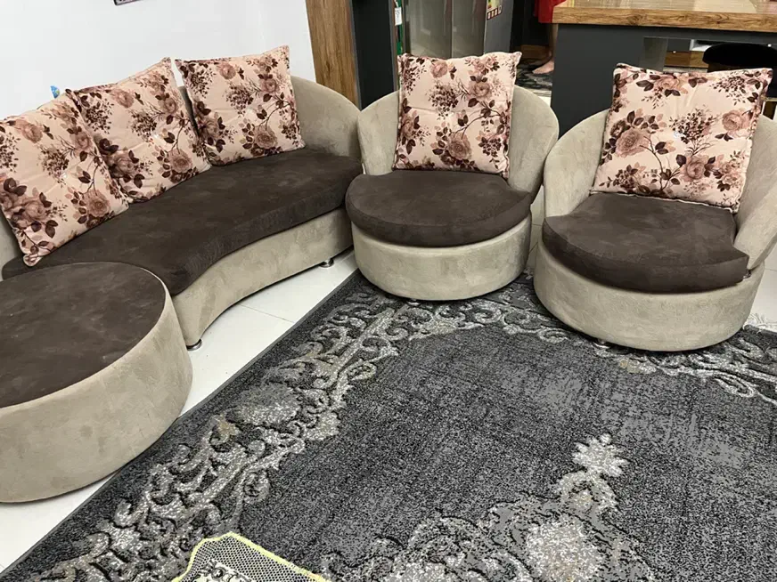 مبل در حد نو فقط شستشو میخاد|مبلمان خانگی و میز عسلی|کرمان, |دیوار