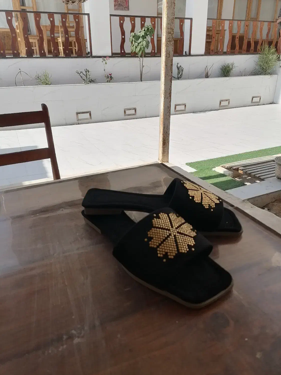 صندل دلیوا|کیف، کفش، کمربند|قشم, |دیوار