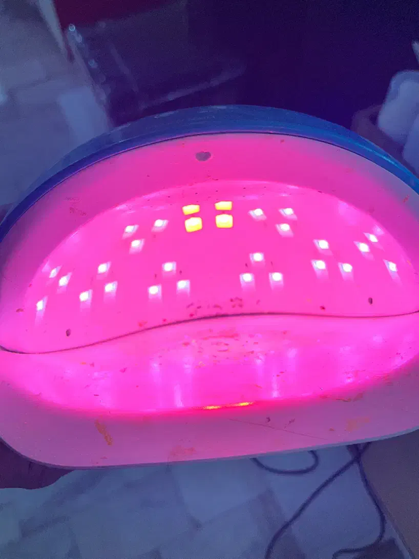 دستگاه یووی|آرایشی، بهداشتی، درمانی|میانه, |دیوار