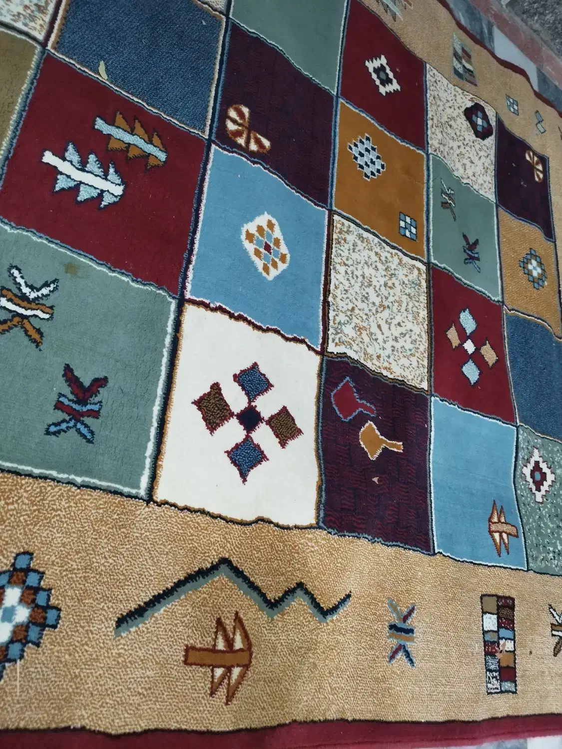 دو تخته فرش تمیز کارکرده در حد نو|فرش|بروجرد, |دیوار