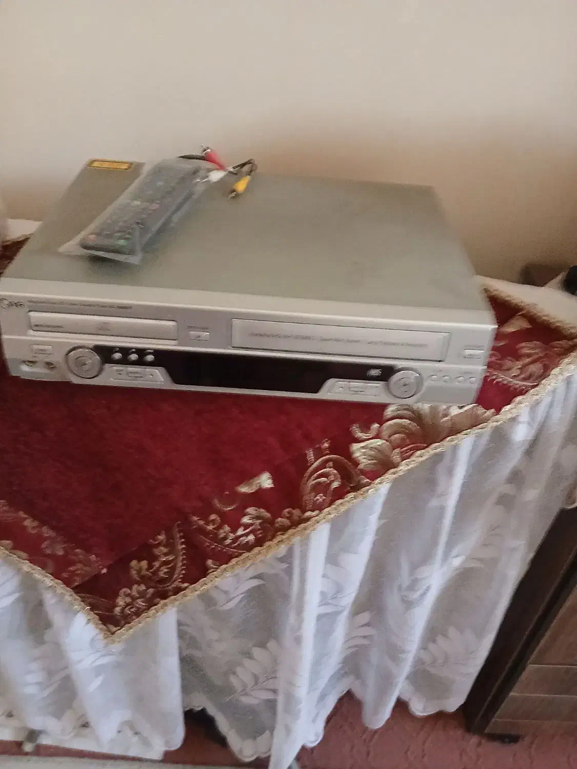 ویدیو ال جی سی دی وفیلم خور 1500 تومان.|پخشکننده DVD و ویدیو|اصفهان, پوریای ولی|دیوار