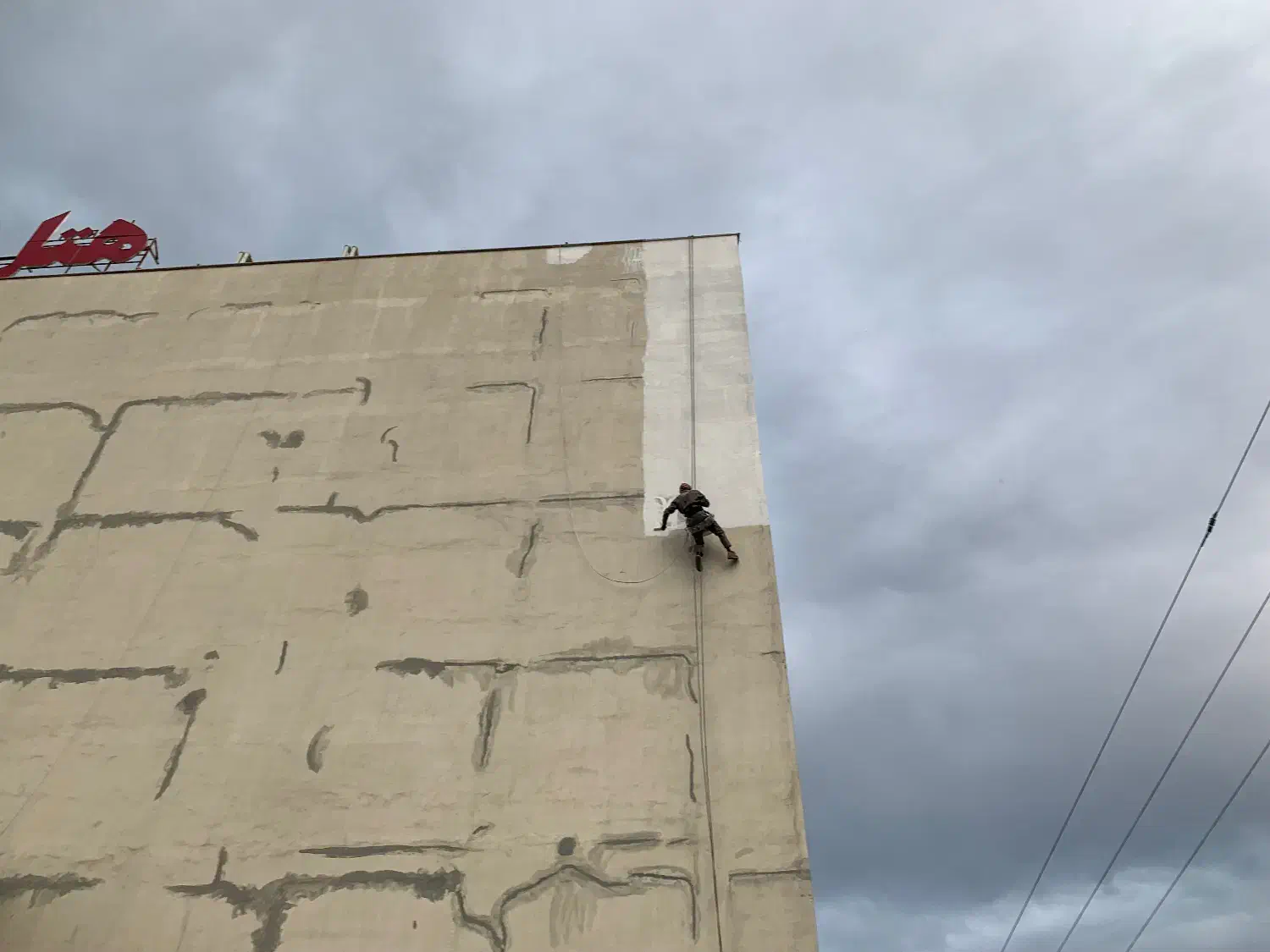 تعمیرات نمای ساختمان ترمیم و مرمت نما با طناب|خدمات پیشه و مهارت|تهران, میرداماد|دیوار