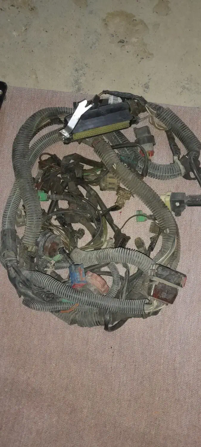 سیم کشی کامپیوتر elx1800|قطعات یدکی و لوازم جانبی|زهک, |دیوار