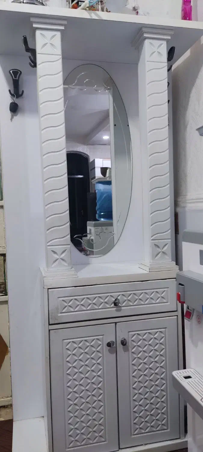 جاکفشی|جاکفشی، کمد، دراور|بندر امام خمینی, |دیوار