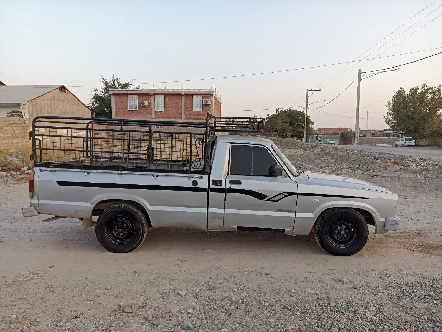 وانت مزدا|خودرو سواری و وانت|جیرفت, |دیوار