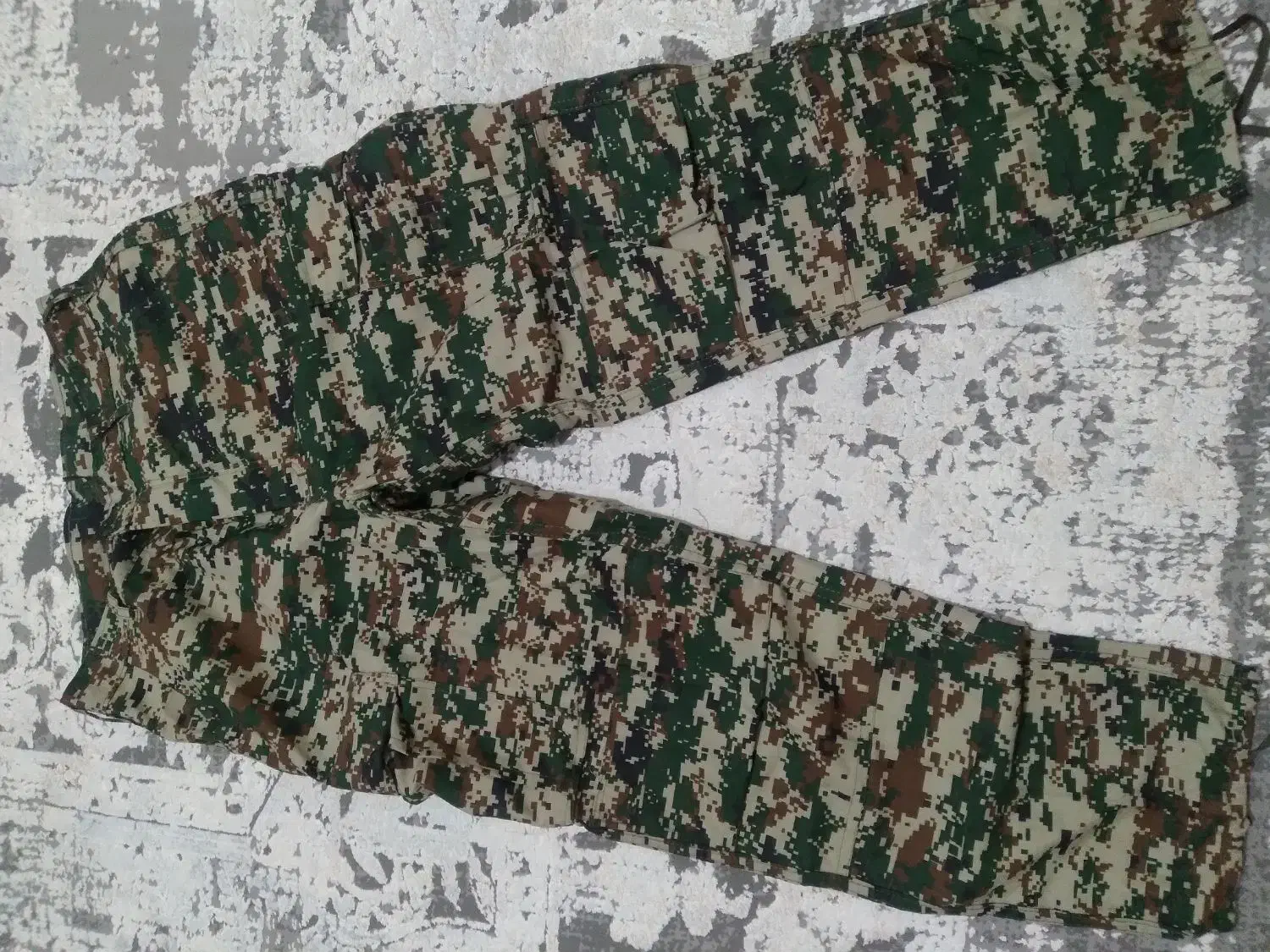 لباس فرم سبز دیجیتال بسیج سایز ۴۴|لباس|شاهرود, |دیوار