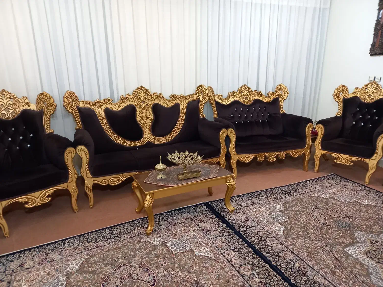 مبلمان خانگی با جلو مبلی و عسلی هفت نفره|مبلمان خانگی و میز عسلی|اردبیل, |دیوار