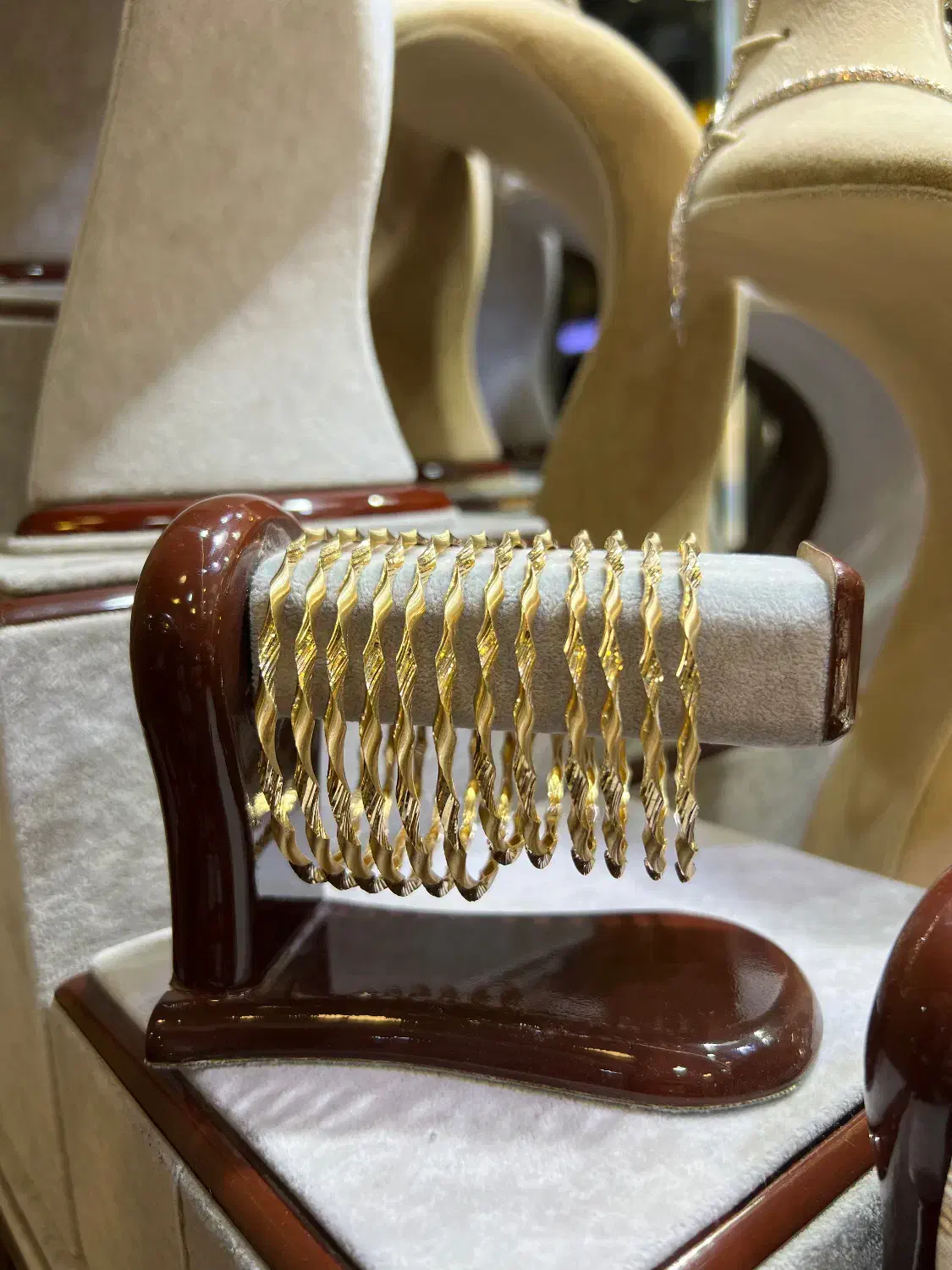 النگو اماراتی سبک و جدید|جواهرات|کاشان, بازار کاشان|دیوار