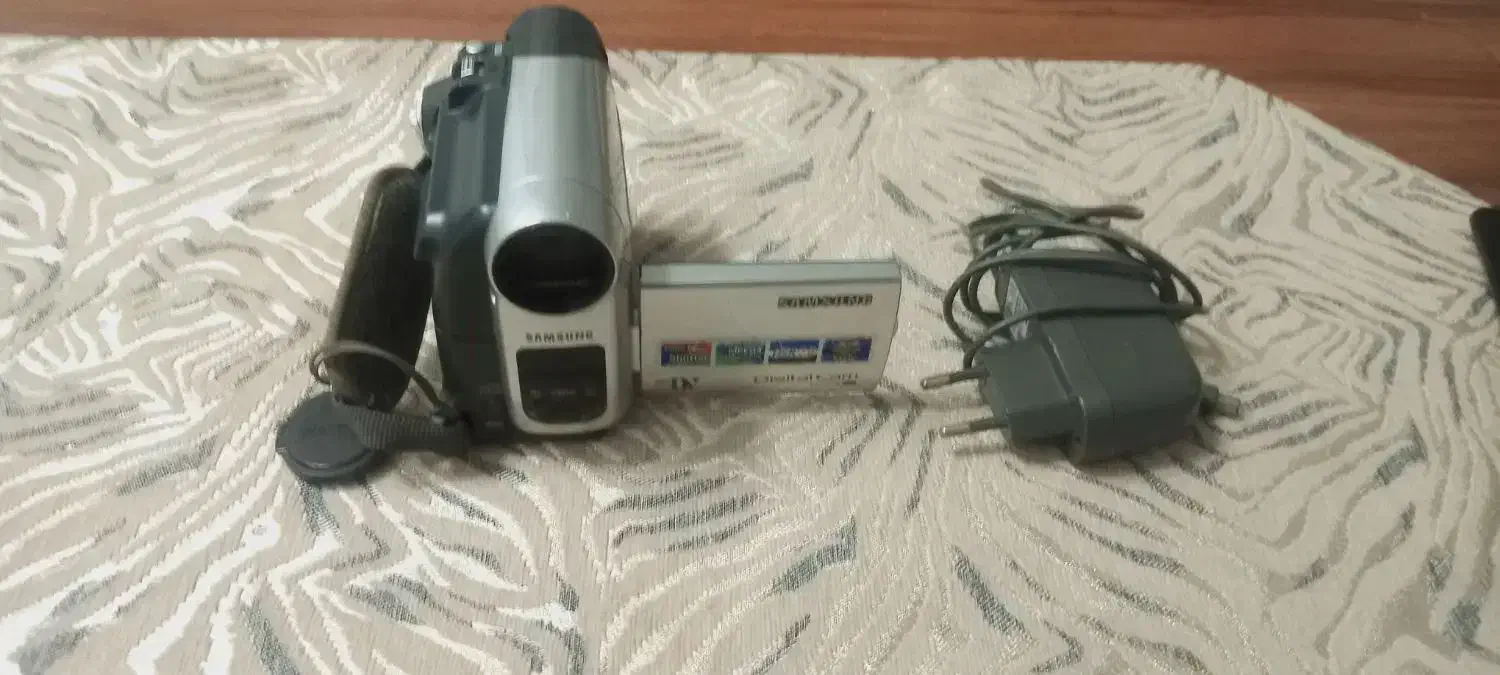 دوربین عکاسی وفیلم برداری معاوضه هم میکنم|دوربین عکاسی و فیلم‌برداری|رشت, نظری|دیوار