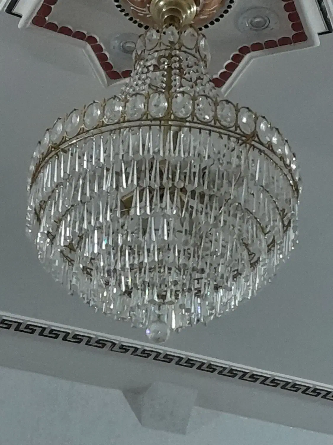 لوستر|لوستر و چراغ آویز|قروه, |دیوار