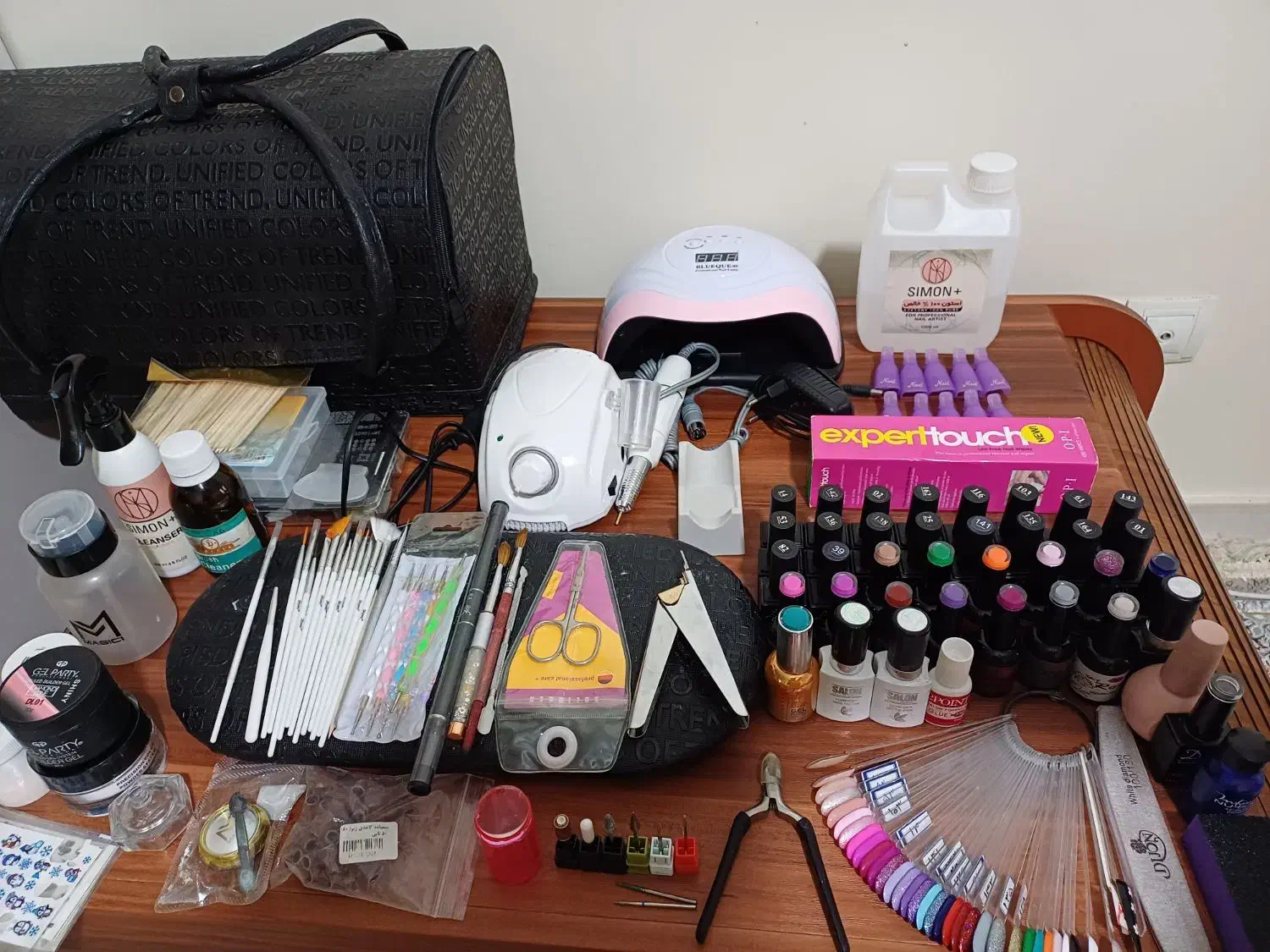 لوازم کاشت ناخن کامل با بهترین کیفیت|آرایشی، بهداشتی، درمانی|تهران, خاک سفید|دیوار