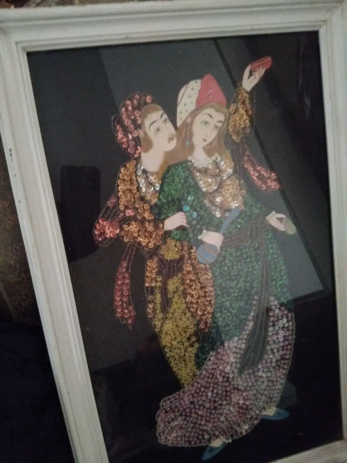 قاب لیلی ومجنون پولک دوزی شده|کلکسیون اشیاء عتیقه|شیراز, سینما سعدی|دیوار