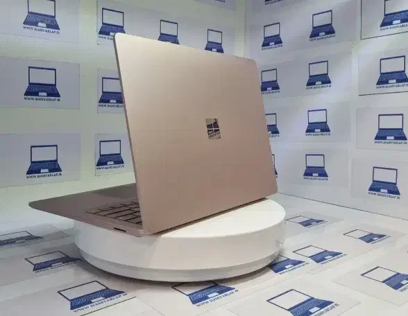 لپ تاب|رایانه همراه|کاشان, میدانگاه آقا|دیوار